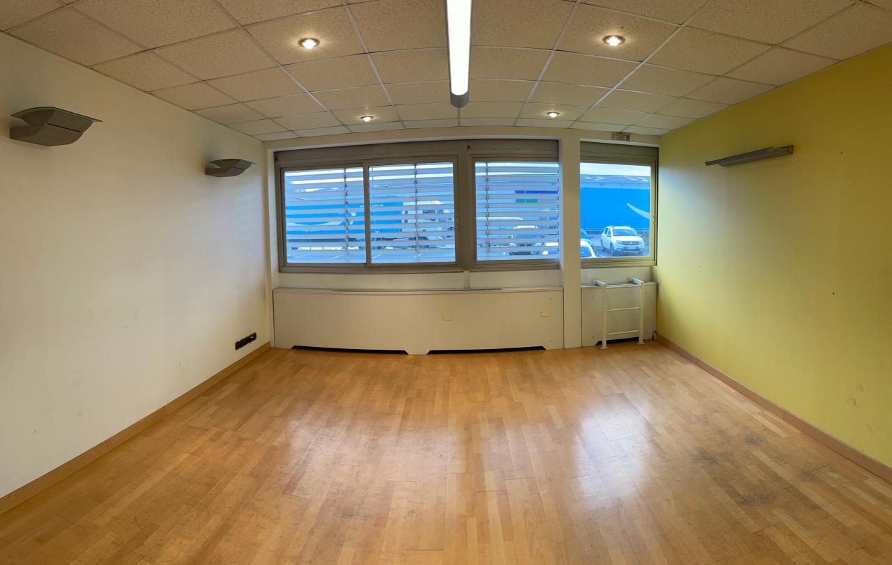 Local d'activité Saint-Étienne-du-Rouvray 2080m² Location local d'activité Saint-Étienne-du-Rouvray Seine-Maritime OLACT2428551 7
